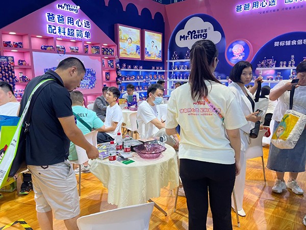 宅羊羊全新3.0版零輔食閃耀上海CBME7.jpg